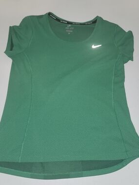 Nike Women's Short-Sleeve Dri-FIT Athletic Tee in Green